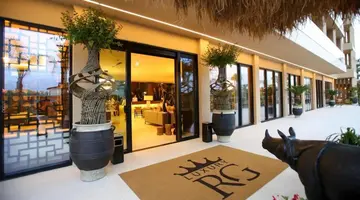 Regina Palm Resort