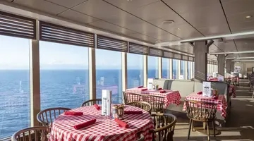 Rejs po Morzu Śródziemnym z Polskim pilotem - kabina z oknem MSC SEAVIEW