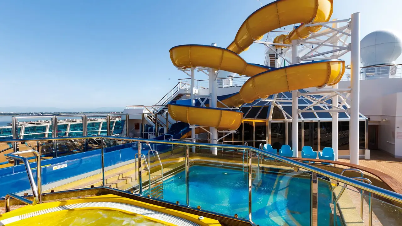 Rejs wzdłuż wybrzeży Islandii i Szkocji - Costa Cruises