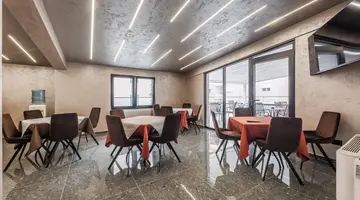 Relax Inn Hotel Durres