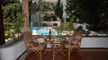 Rena Apartments