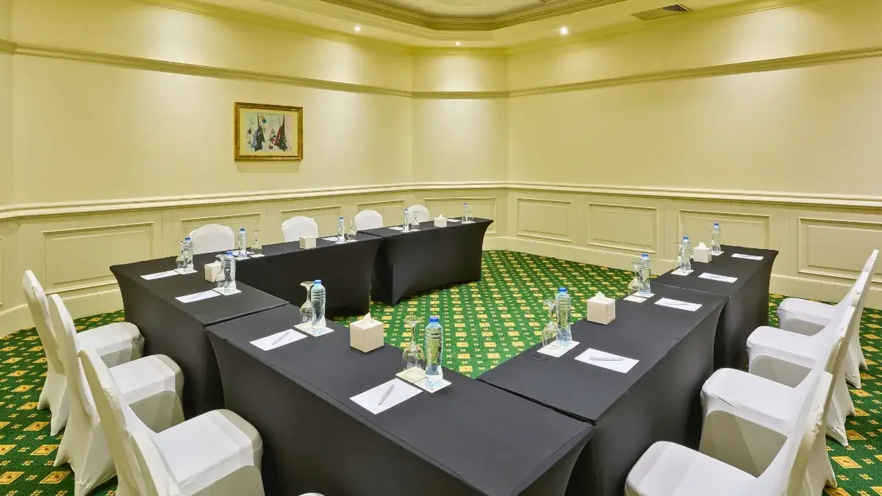 Renaissance By Marriott Golden View Beac