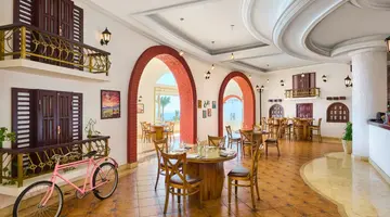 Renaissance By Marriott Golden View Beac