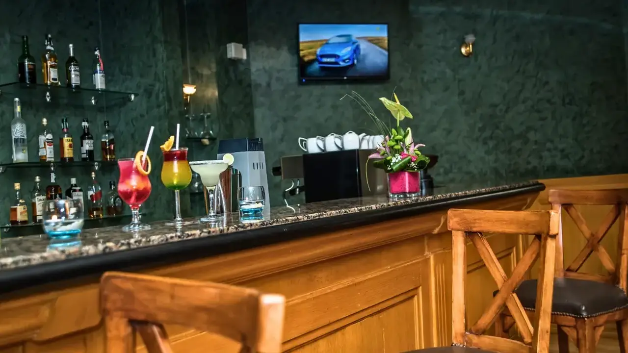 Renaissance By Marriott Golden View Beac