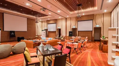 RENAISSANCE PHUKET RESORT & SPA