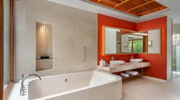 RENAISSANCE PHUKET RESORT & SPA