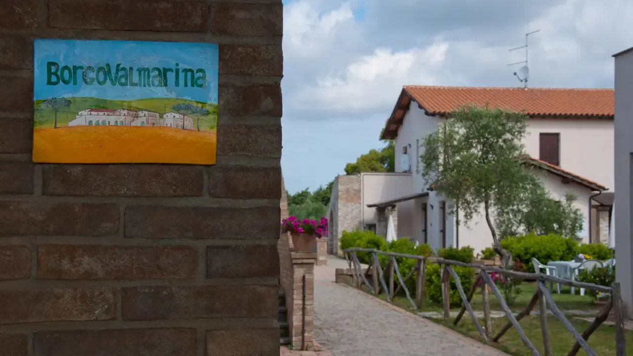 Residence Borgo Valmarina