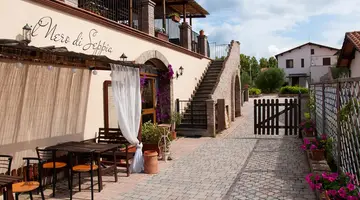 Residence Borgo Valmarina