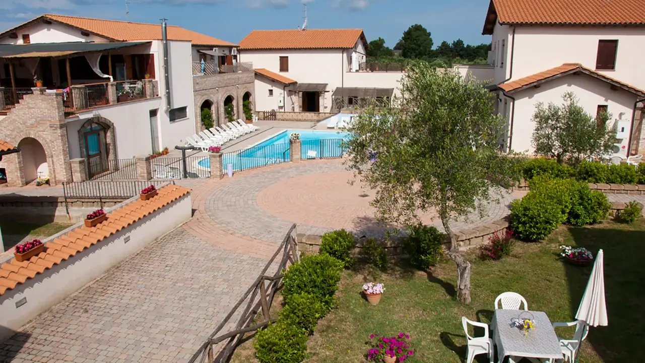 Residence Borgo Valmarina