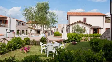 Residence Borgo Valmarina