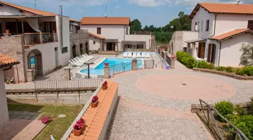 Residence Borgo Valmarina