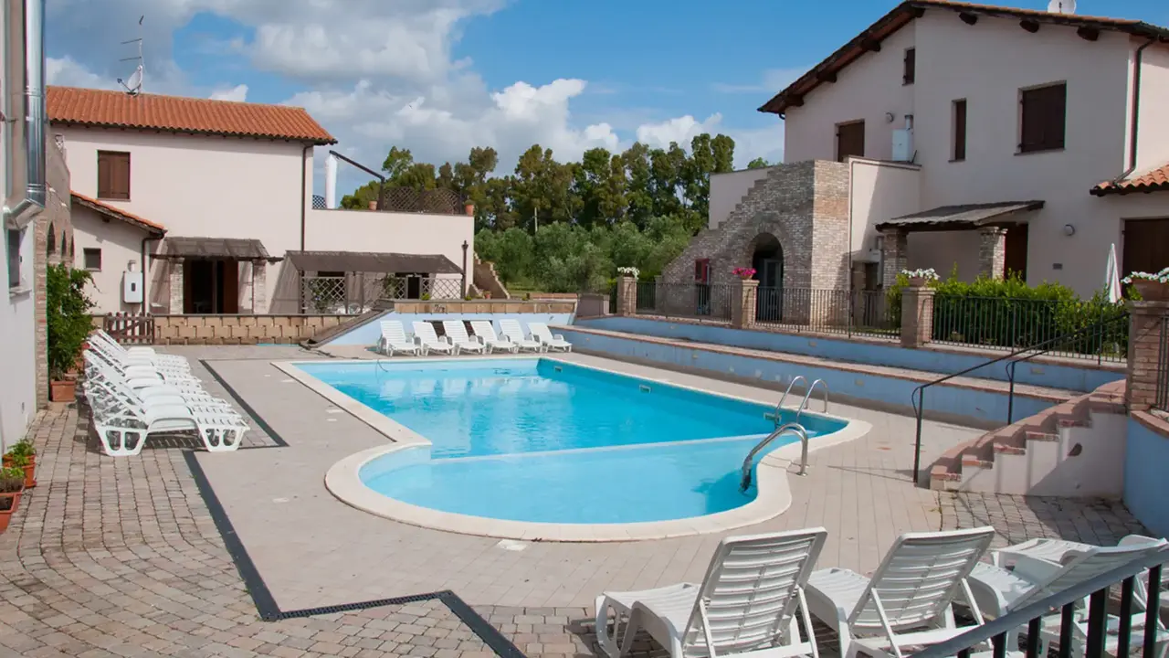Residence Borgo Valmarina