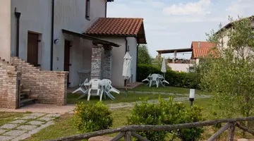 Residence Borgo Valmarina