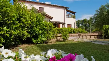 Residence Borgo Valmarina