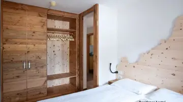 Residence Lastei ***
