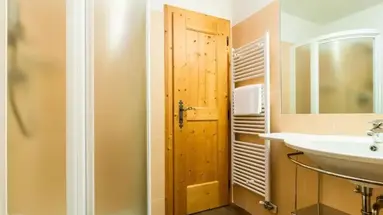 Residence Lastei ***