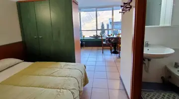 Residence Lores 2