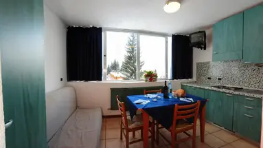 Residence Lores 2