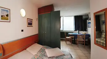 Residence Lores 2