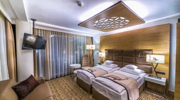 Residence Nosalowy Dwor I and II