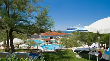 RESORT BELVEDERE APARTMENTS