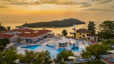 RESORT BELVEDERE APARTMENTS