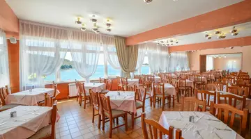 RESORT CENTINERA***