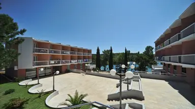 RESORT CENTINERA***