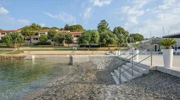 RESORT PETALON