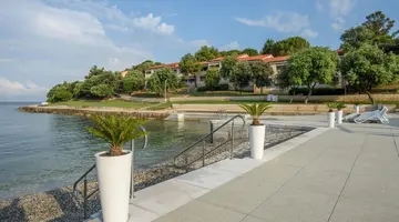 RESORT PETALON