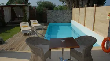 Restia Suites