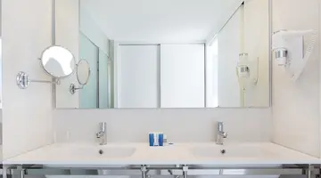 REVERENCE LIFE HOTEL (ADULTS ONLY 16+)