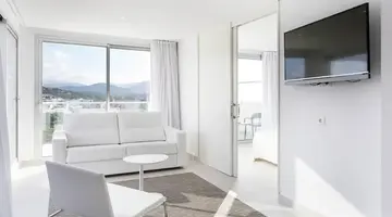 Reverence Life Hotel