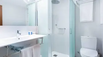 Reverence Life Hotel