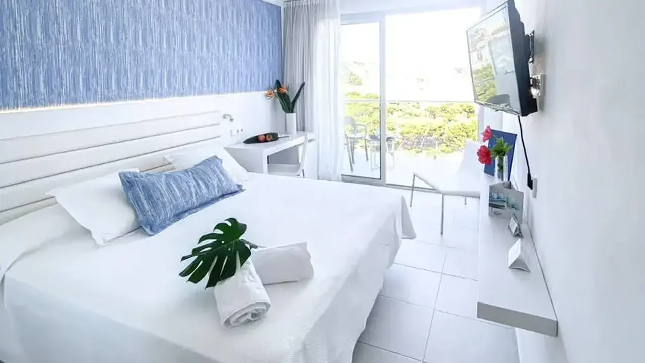 Reverence Life Hotel