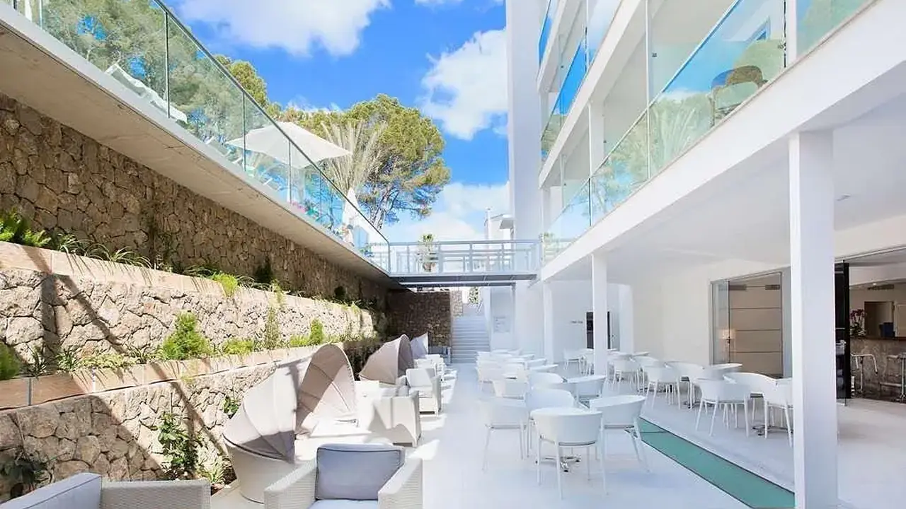 Reverence Life Hotel