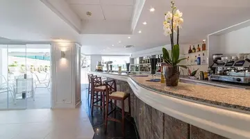Reverence Life Hotel