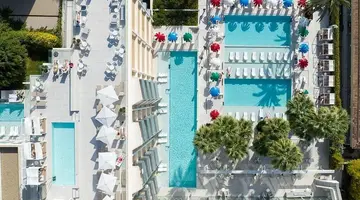 Reverence Mare Hotel