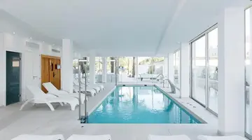 Reverence Mare Hotel