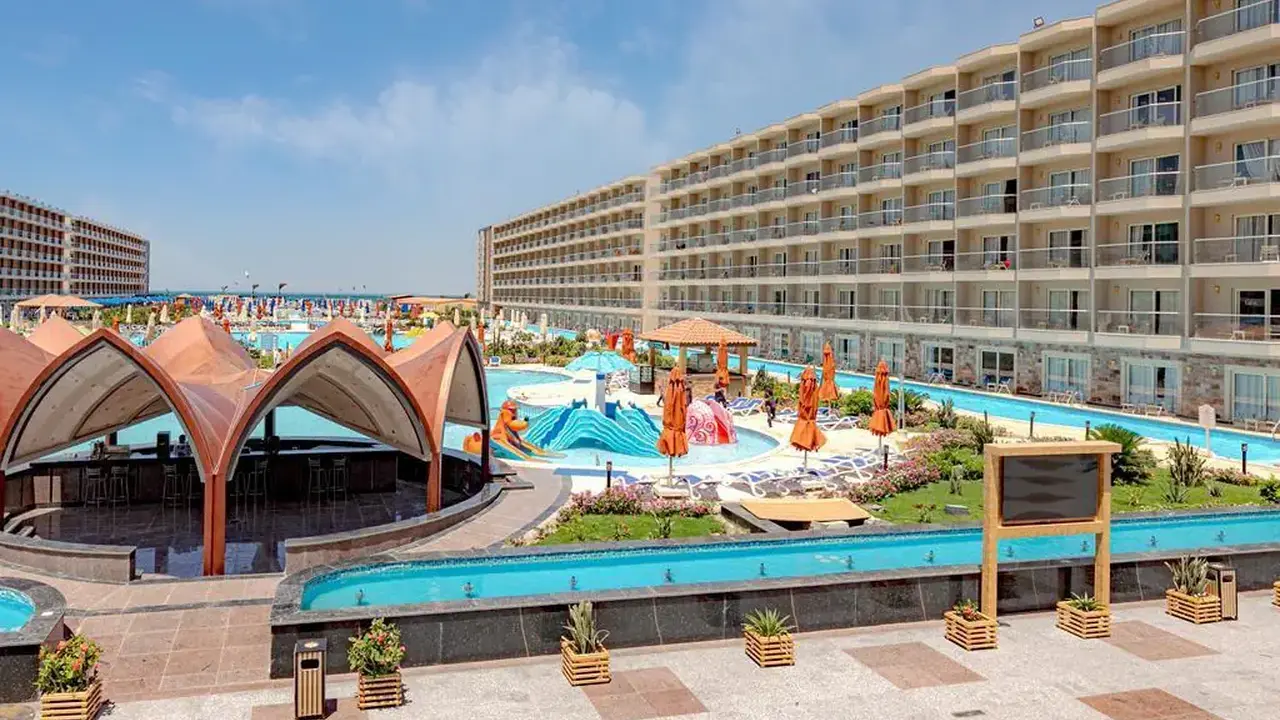 REWAYA LUXURY RESORT