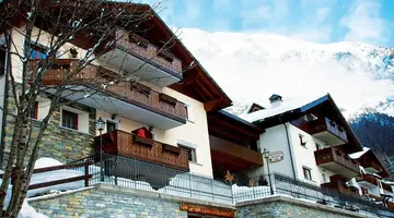 Rezydencja Larice Bianco