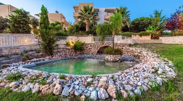 RG Village Crete