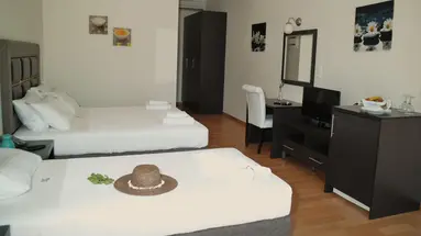 RG Village Crete