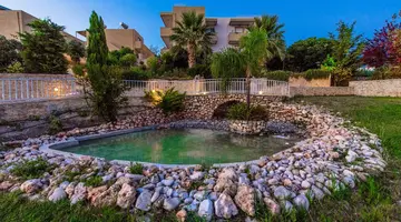 RG Village Crete