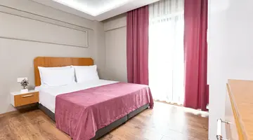 Ria Suites Hotel
