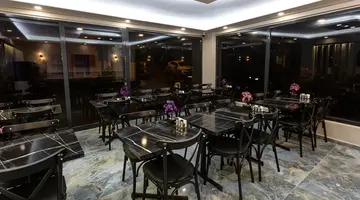 Ria Suites Hotel