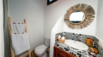 Riad Kiyanjana