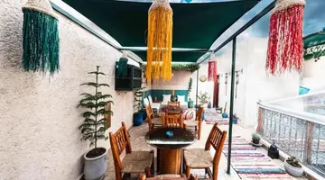 Riad Kiyanjana