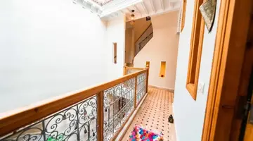 Riad Kiyanjana