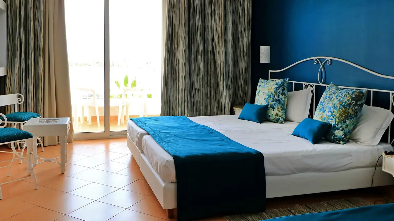 RIADH MENINX DJERBA